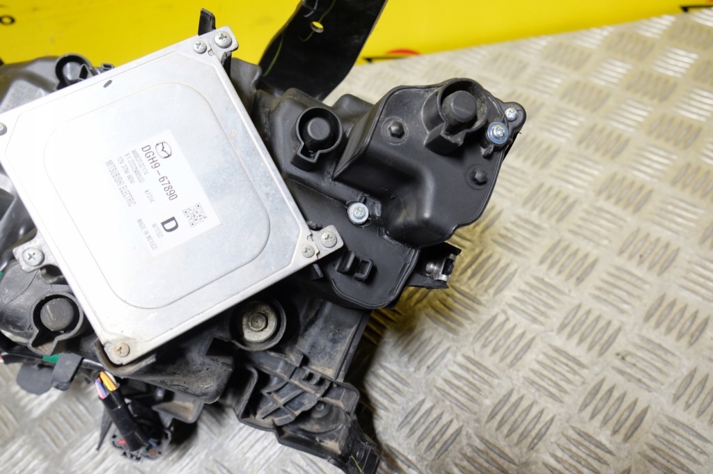 Mazda cx30 2019- фара фара full led некрутящаяся перед r америка Оригинал