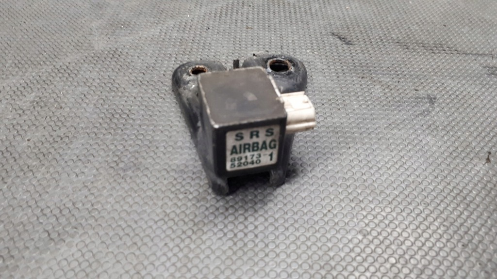 фото №9, 89173-52040 датчик удара toyota yaris p1