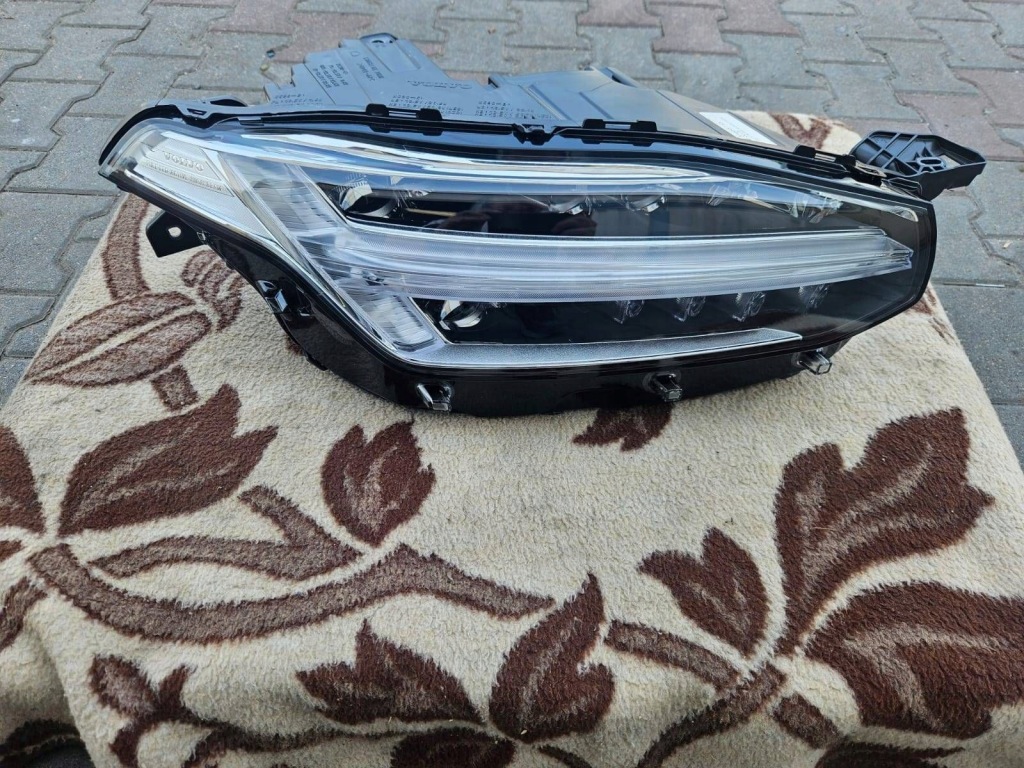 Купить Volvo xc90 рестайлинг  full led фара правый перед 32338953 новая