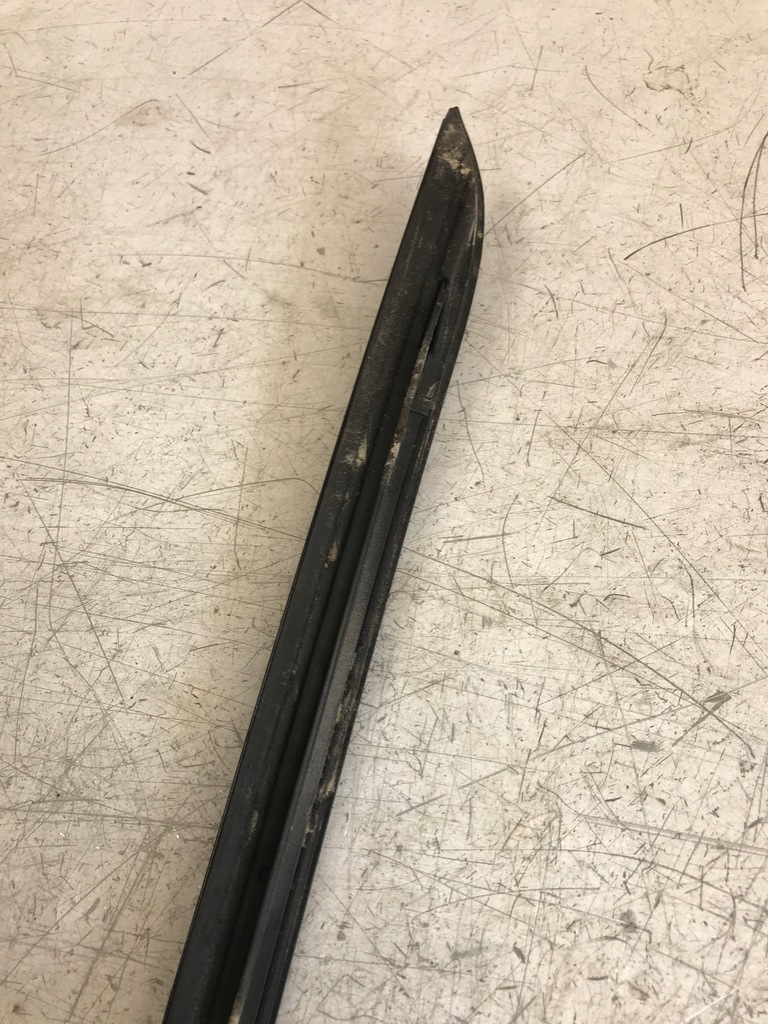 фото №7, Молдинг стекло лобовое правая bmw e90 shadow