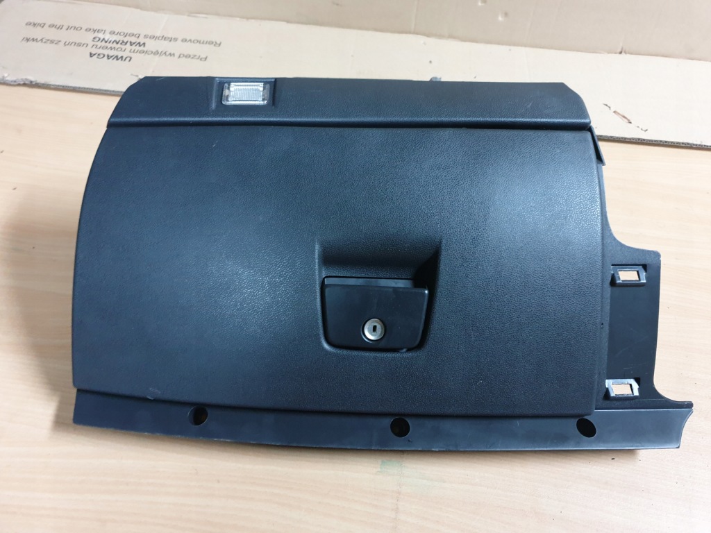 фото №1, Volvo v50 бардачок полиця 39871860