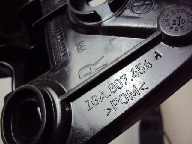 фото №4, Направляющая бампера правый задняя vw t-roc 1.5 tsi 20 r