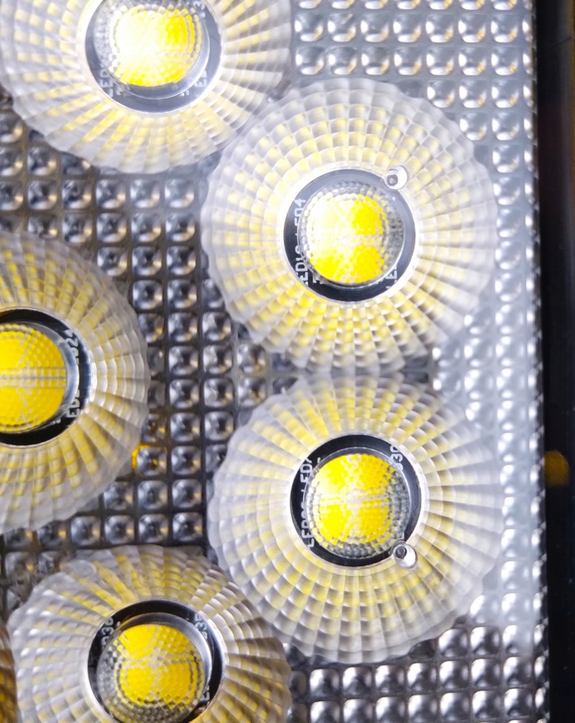 Лампа світлодіодна rozproszona робоча 36 led діоди osram квадратний 12-24v 36w Зі Шроту