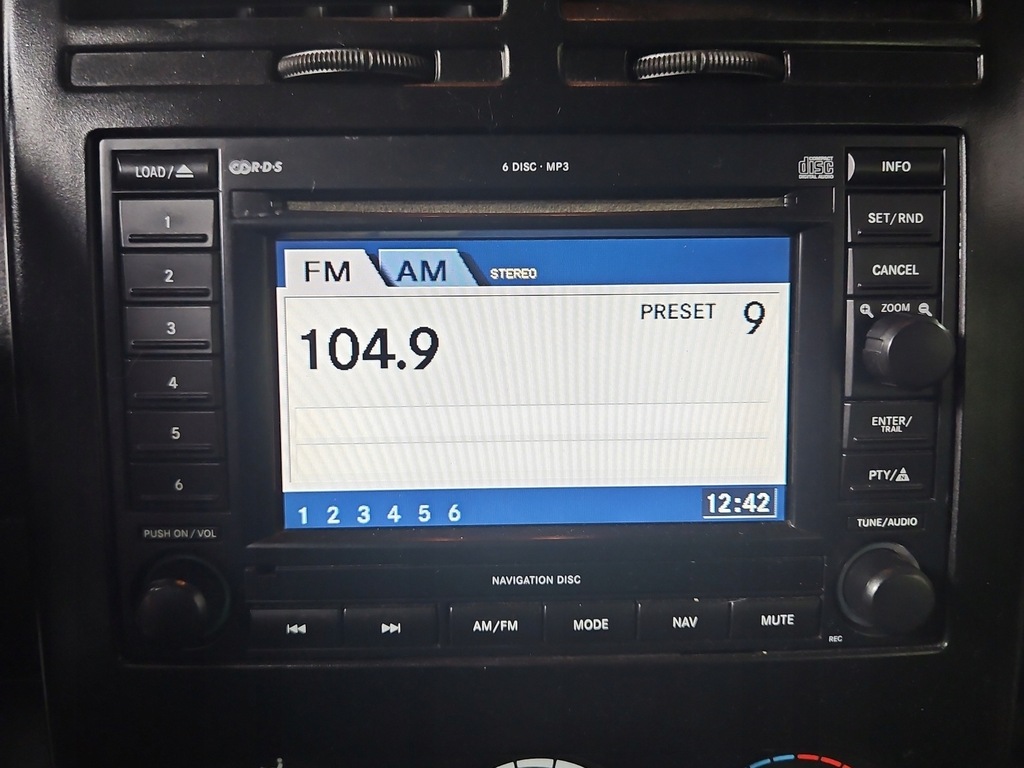 фото №1, Радіо заводський jeep patriot 06-17 p56038646am радіопрогравач