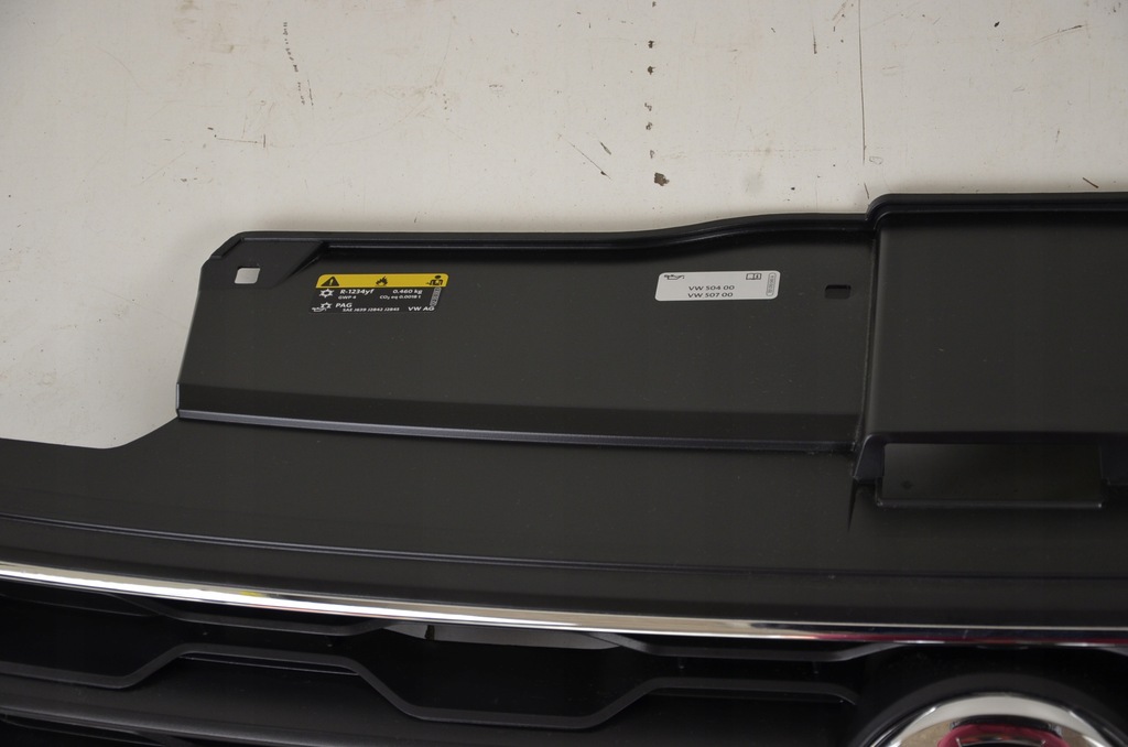 фото №2, Vw t-roc решётка радиатора решётка радиатора pod радар 2ga853651r