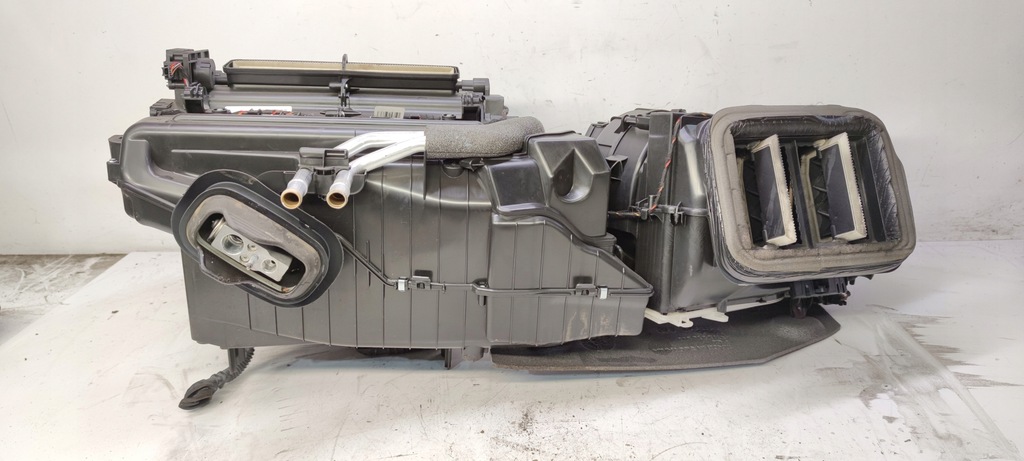 фото №8, Отопитель комплектная audi a4 b9 8w2816005g uk