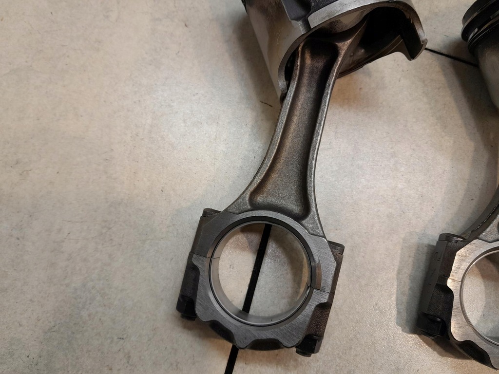 фото №12, Поршень з шатун mazda premacy 2.0 ditd