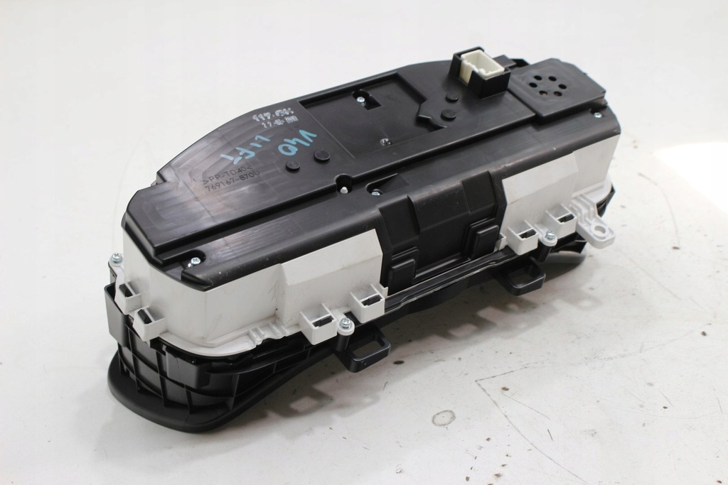 фото №8, Счетчик приборы 31453105 volvo v40 ii бензин gb