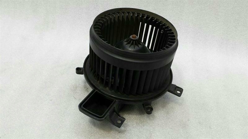фото №1, Dodge challenger srt heater blower 0701132570 двигун