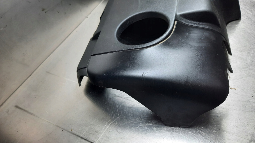 фото №7, Крышка двигателя 08653495 volvo s60 v70 ii 2.4 d5