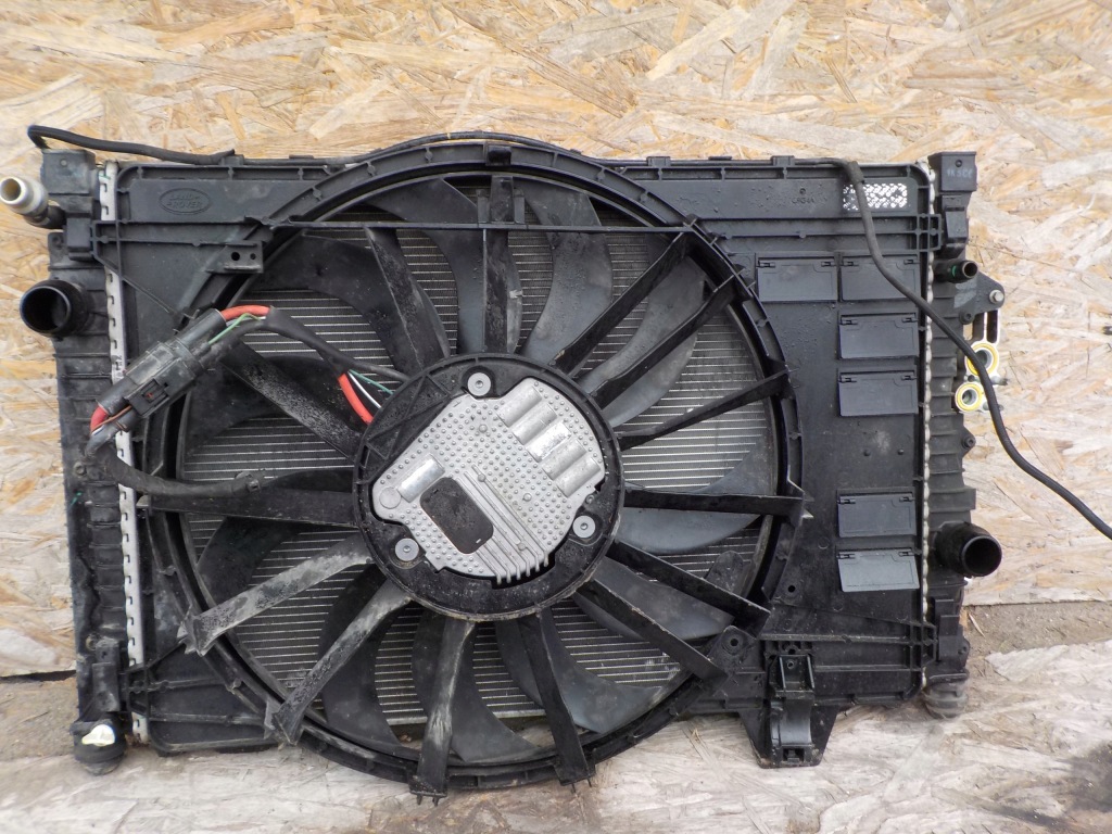 фото №3, Land rover discovery sport pas передній радіатор