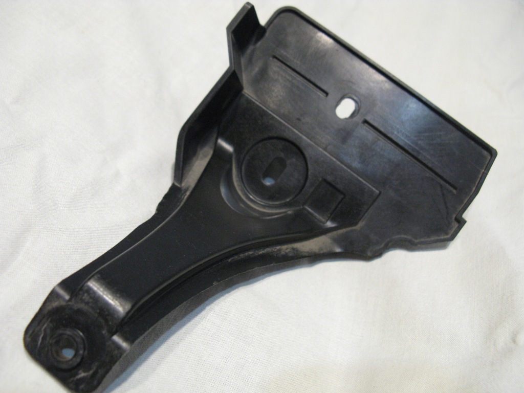 фото №7, Audi a8 d4 4h przedlift кріплення бампера перед 4h0807139;4h0807140.