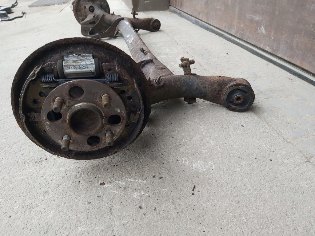 фото №5, Toyota yaris ii iii балка подвеска задняя тормозные барабаны