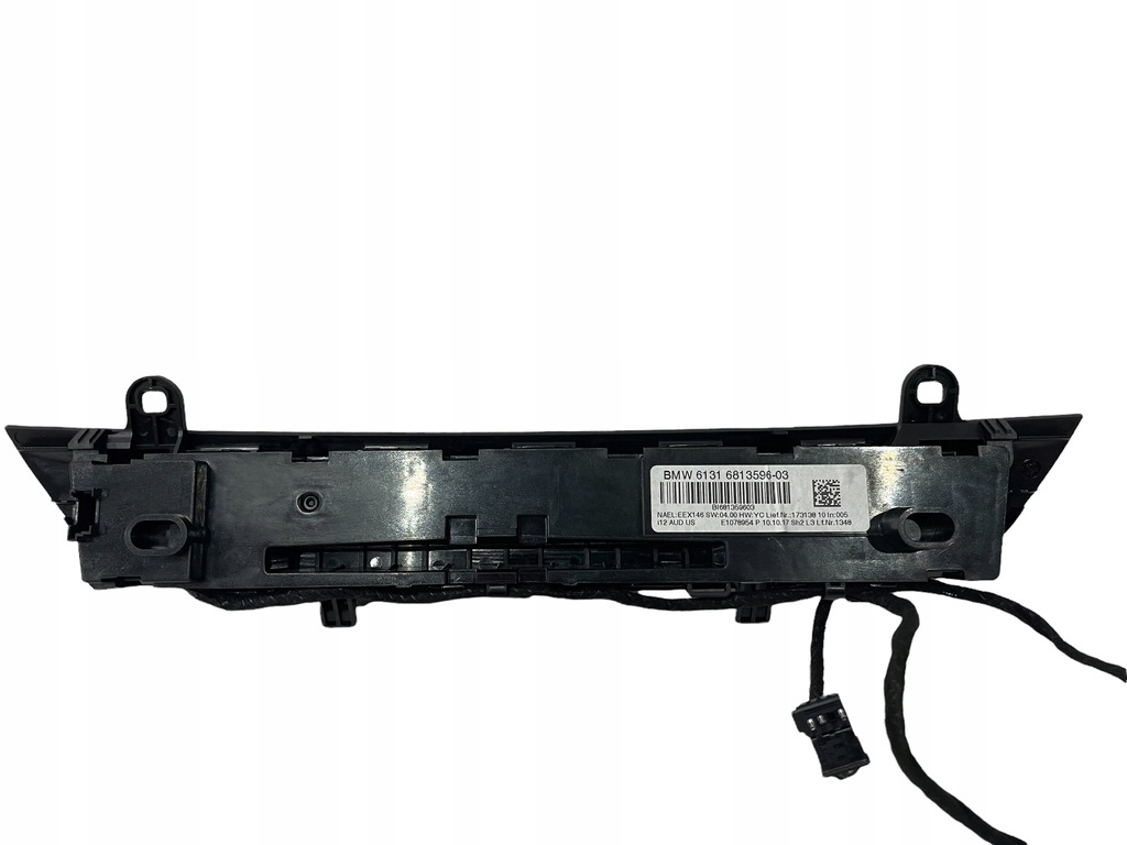 фото №4, Панель радио bmw i8