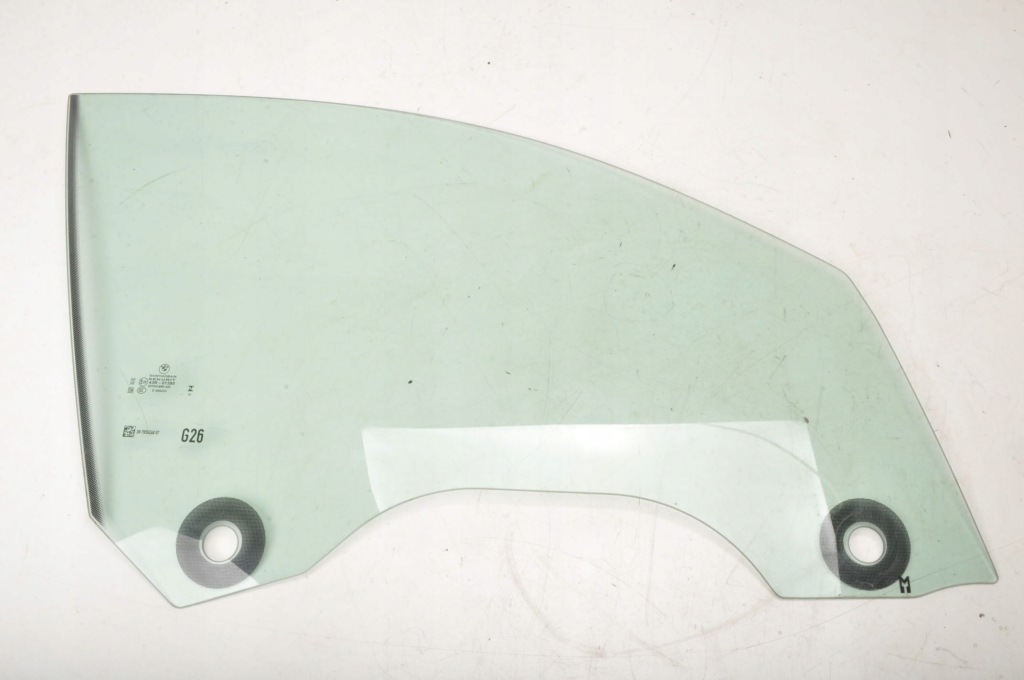 фото №1, Bmw i4 g26 стекло правая передняя 7955248