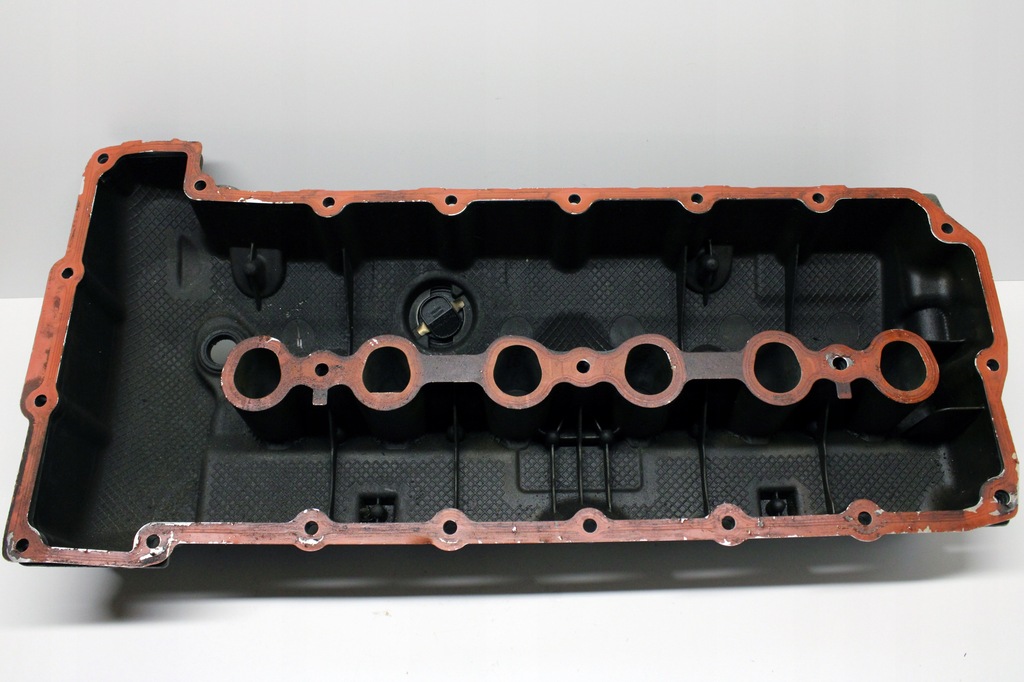 фото №8, Bmw e90 e60 e85 крышка клапанов 3.0i n52b30 n53b30