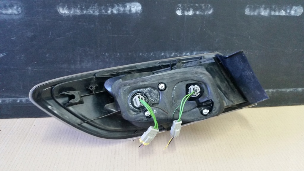 фото №6, Лампа задня права lub ліва mazda 3 bl hb 09-13