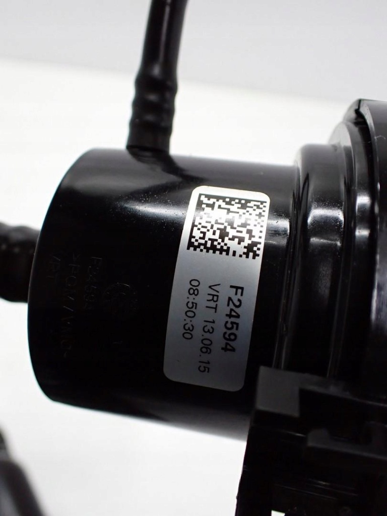 Бак adblue насос заливная горловина a2054705701 mercedes c-klasa w205 2.2 cdi 15r Недорого