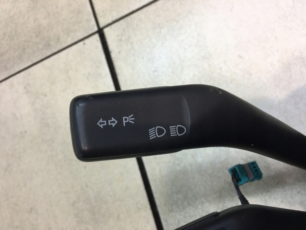 фото №4, Перемикач комбінований audi a3 8p 8p0907137q