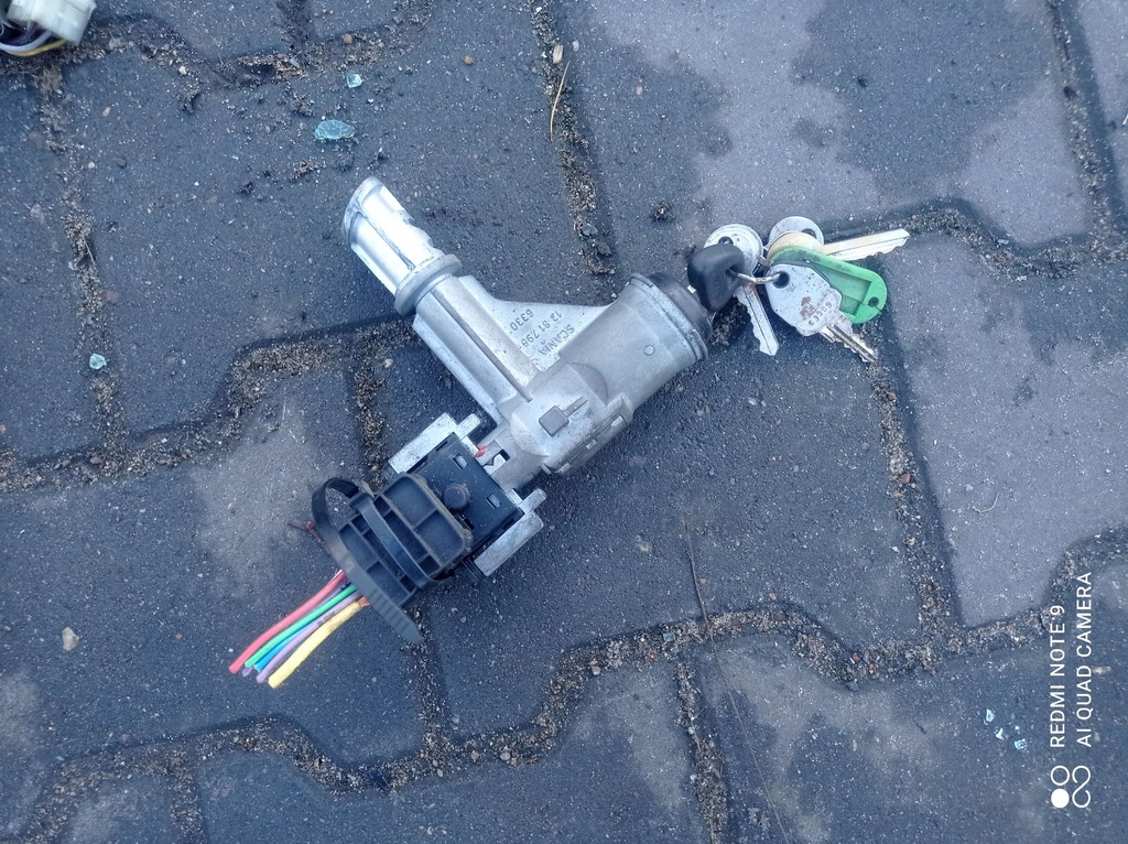 фото №1, Замок зажигания колодка ключ scania 4 94l 260