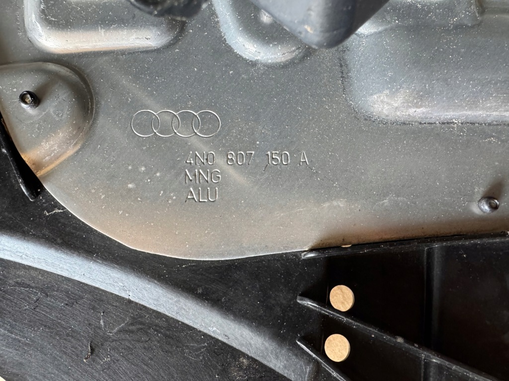 фото №14, Audi a8 d5 4n 60tfsi 460 km бампер перед передний pdc решётка радиатора q0q0 4n0807697