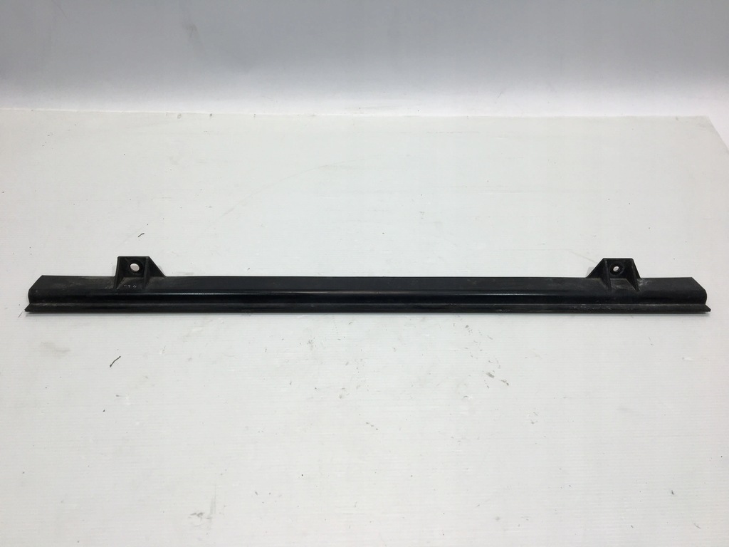 фото №1, Молдинг pod радіатор jaguar f-pace 16- x761