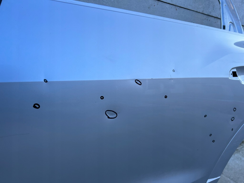 Двері audi etron 4k 4ke задній лівий в Україні