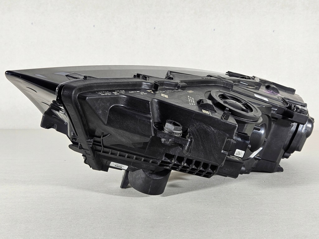 Audi q7 рестайлинг  4m0 full led фара правый  перед идеальное состояние с Разборки