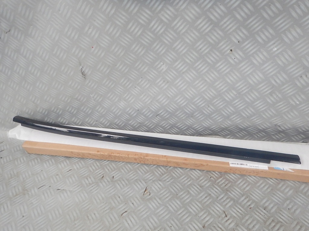 фото №1, Bmw x3 m f97 g01 права молдинг ущільнювач двері задня