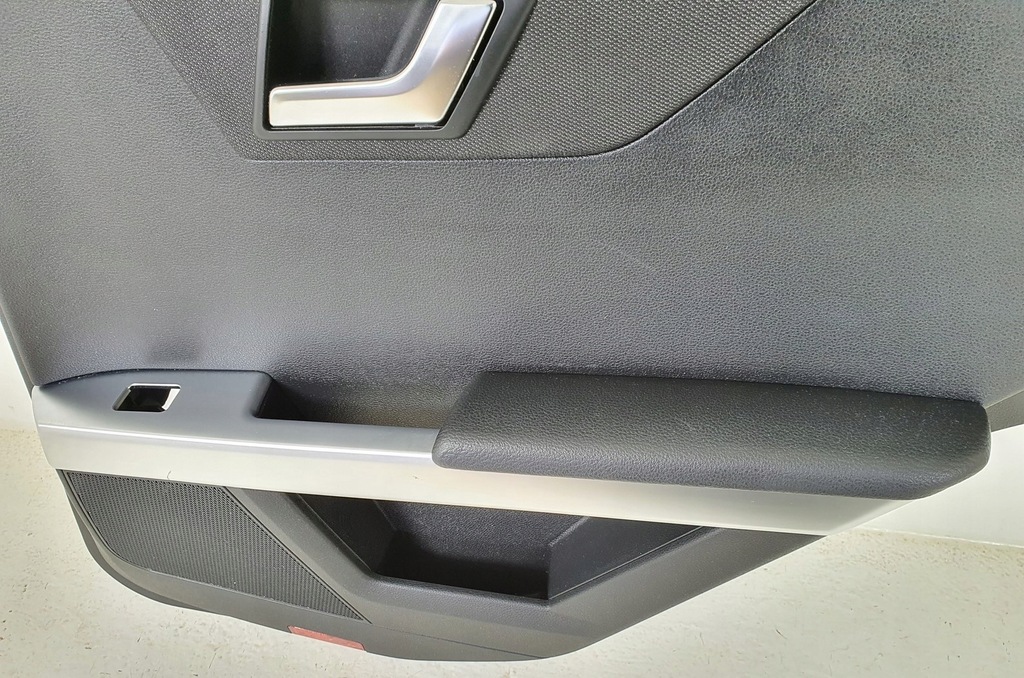 фото №7, Оббивка обшивка двері правий задня mercedes glk x204