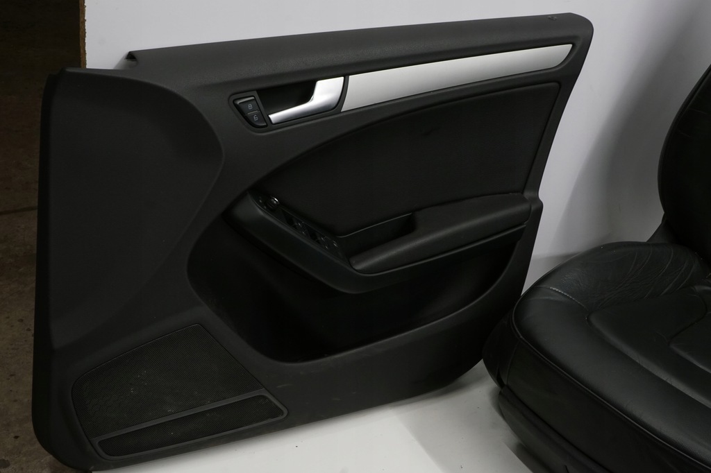 фото №12, Audi a4 b8 kombi 09r сиденья заднее сиденье обшивки подогрев