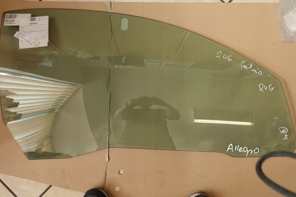 фото №1, Стекло дверь правая передняя peugeot 206 cc cabrio