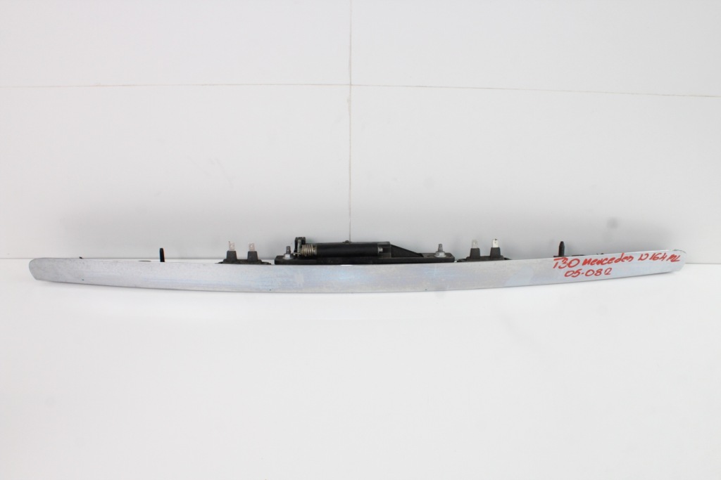 фото №1, Накладка крышки задняя mercedes ml w164 05-08r