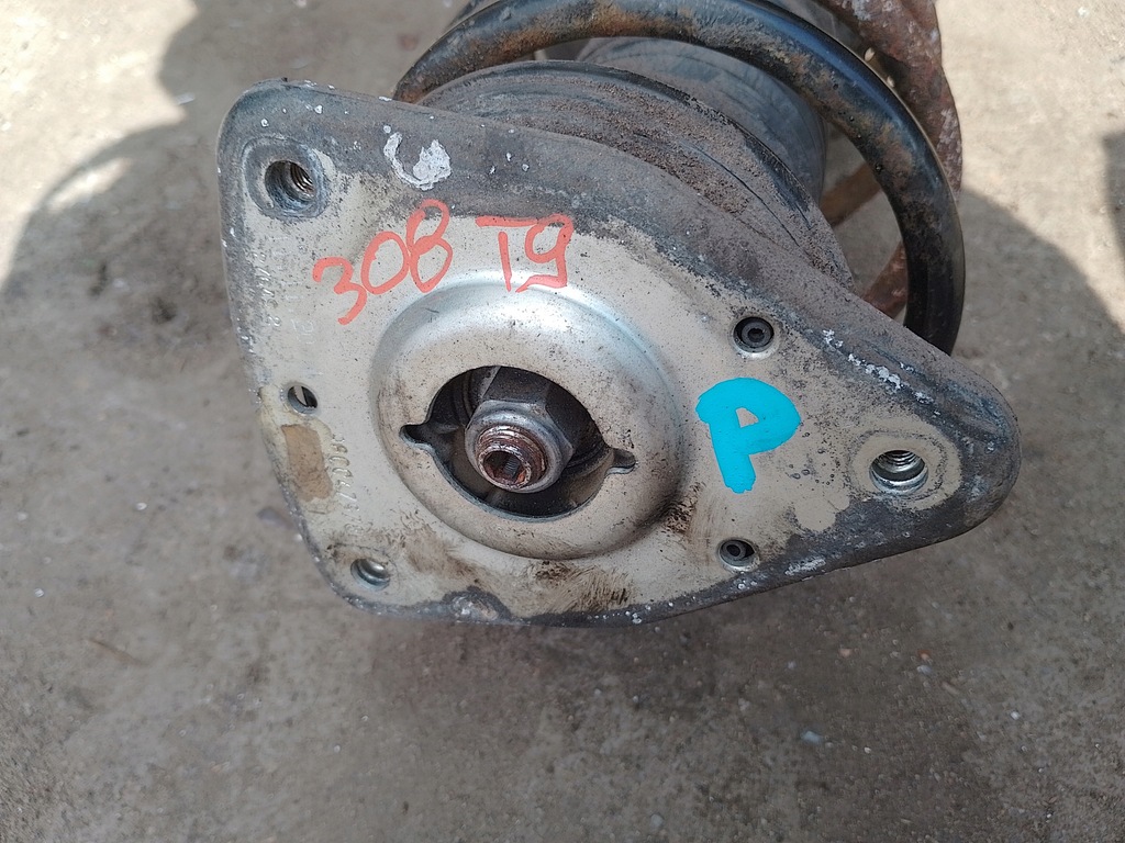 фото №5, Поворотный кулак перед правая peugeot 308 t9 1.6 blue hdi
