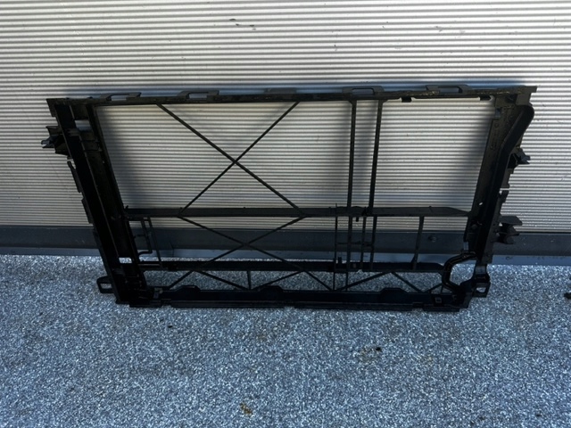 фото №1, Рамка радиатора mercedes vito a447