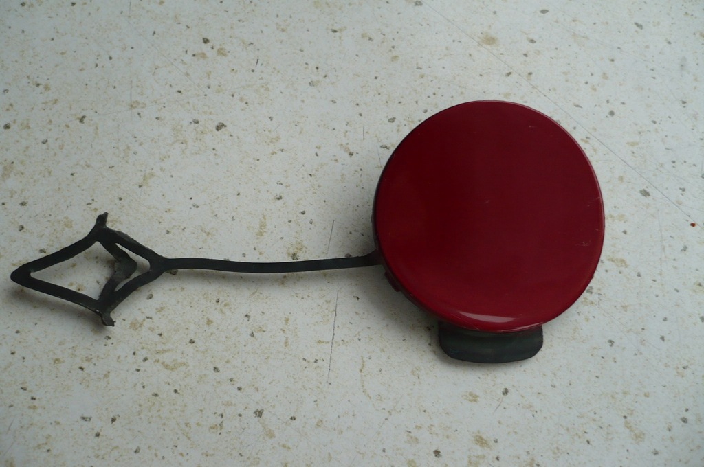 фото №1, Jaguar xe 15- заглушка фаркоп бампер задняя