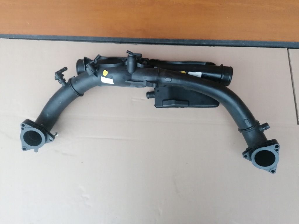 фото №1, Audi a8 4n0 труба потоку повітря