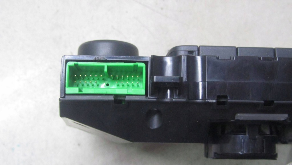 фото №5, Volvo v60 s60 ii панель радіо кондиціонера 31443427