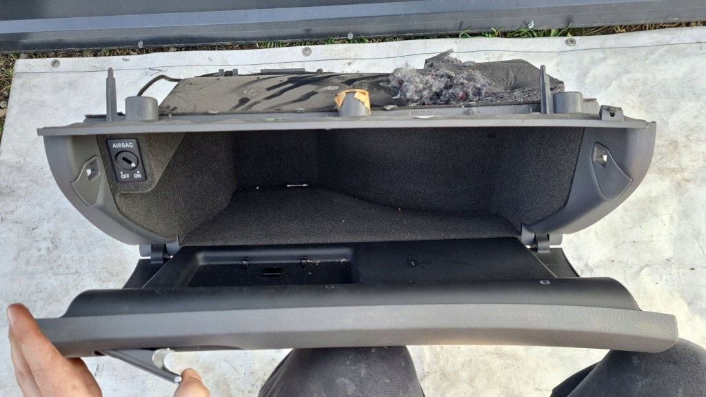 Бардачок перед seat exeo 3r 8e1857035m Недорого