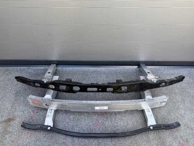 фото №1, Балка передняя bmw i3 i01 верхний нижняя средняя