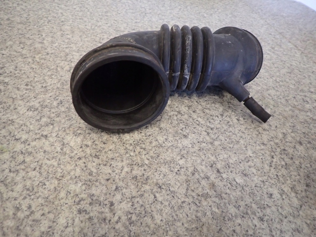 фото №5, Mitsubishi lancer vii 1.6 i 04- труба воздуха