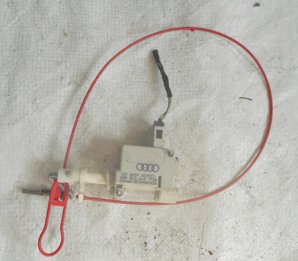 фото №1, Audi q7 моторчик привод крышка заливной топлива