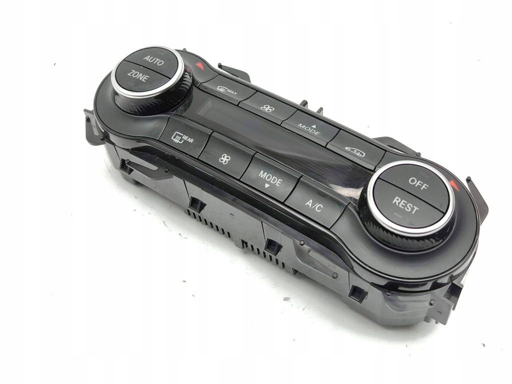 фото №10, Infiniti q30 2016 панель кондиционера