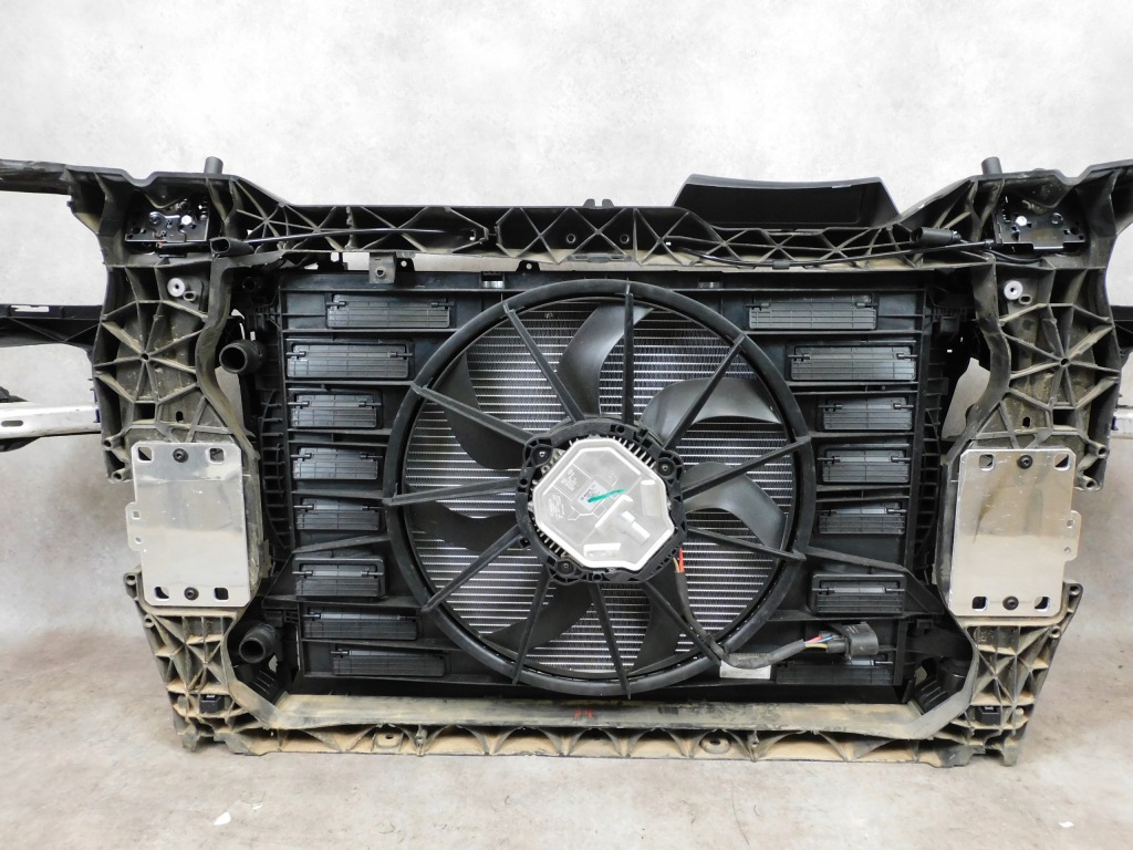 Audi q5 80a рестайлинг  усилитель ремень перед комплектный  радиатор балка Недорого