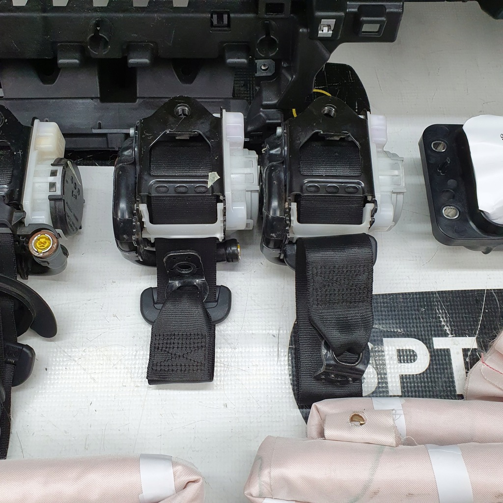 фото №10, Macan панель приладів консоль подушки безпеки ремені подушка безпеки stare повернення