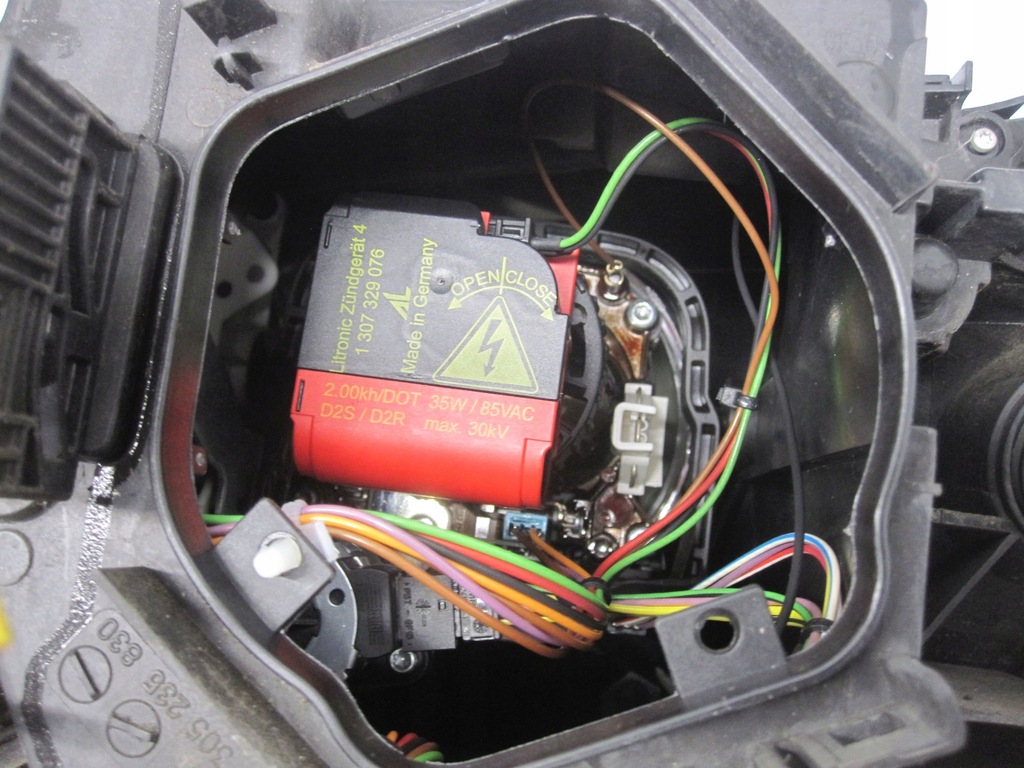 фото №8, Bmw x3 e83 04r лампа права перед з перетворювач 0301210674 ксенон anglik