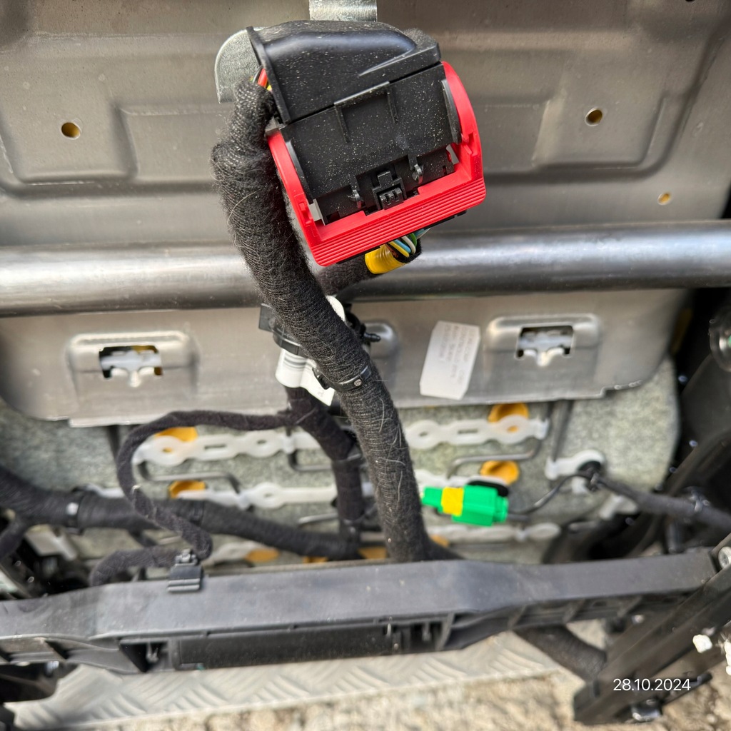 фото №8, Сидіння шкіряний тунель заднє сидіння alfa romeo stelvio