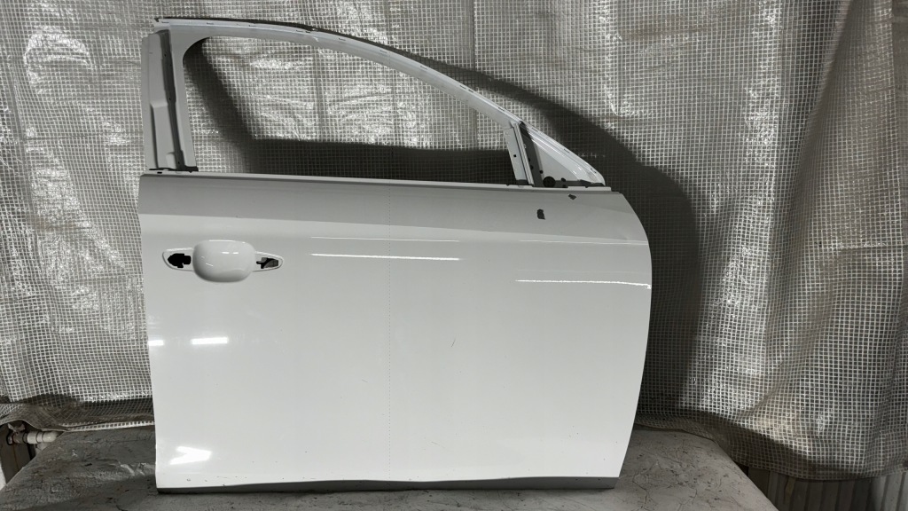 фото №1, Opel corsa f правое передние дверь