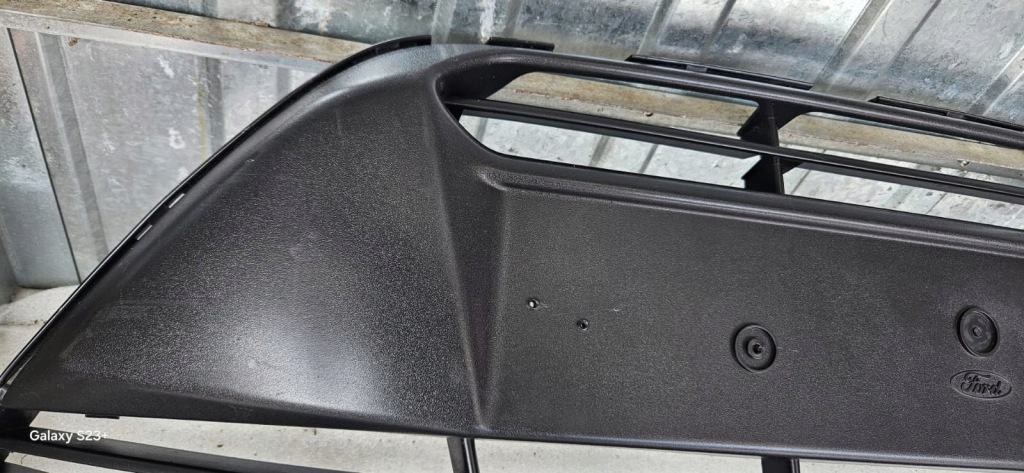 Решітка середня бампера ford c-max mk. ii am51-17b968-b Недорого