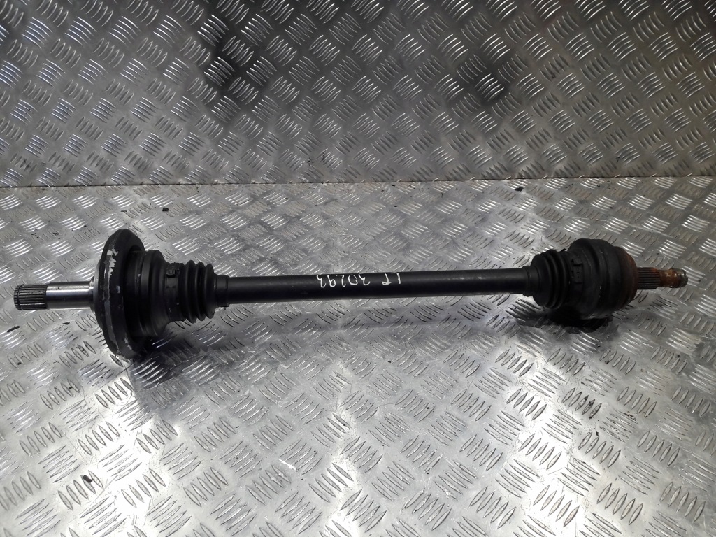 фото №1, Mercedes e w213 kombi 2016r приводной вал левый задняя 4500km